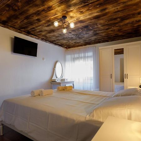 Rustic Apartment Evelin Krk Town Exteriér fotografie