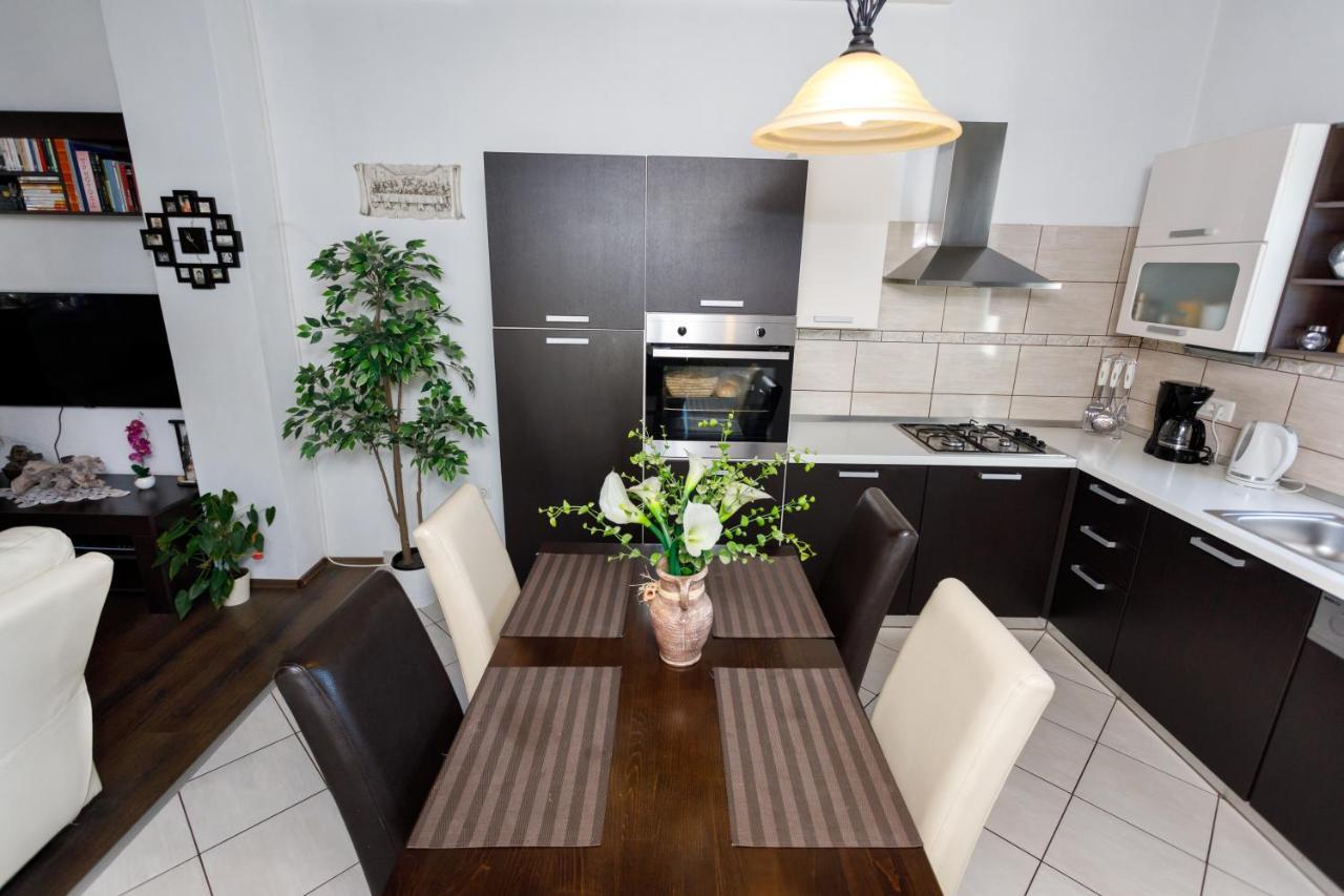 Rustic Apartment Evelin Krk Town Exteriér fotografie